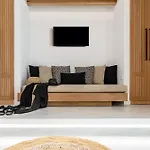 V Luxury Naxos